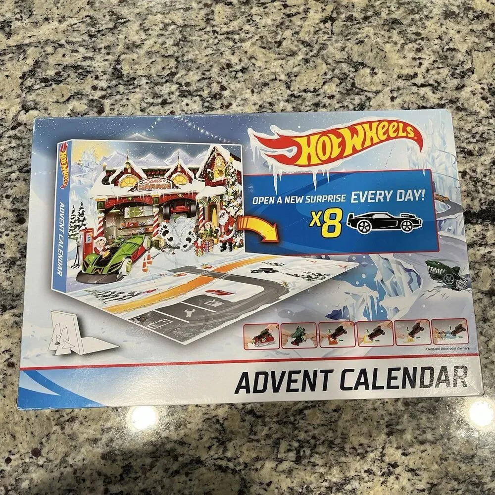 2020 Hot Wheels Advent Calendar 24 Days Holiday Surprise With Cars & Accessories